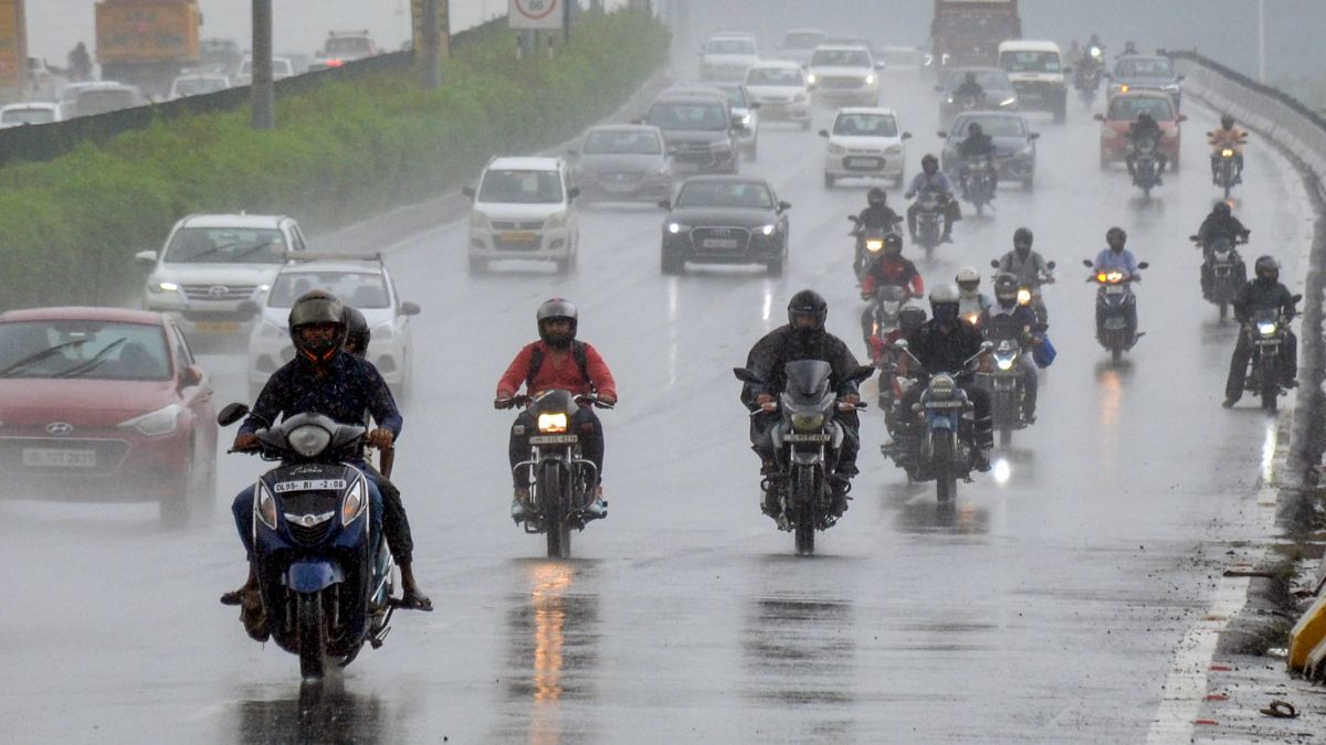 Delhi Rains: Heavy Rainfall Lashes National Capital, Adjoining Areas ...